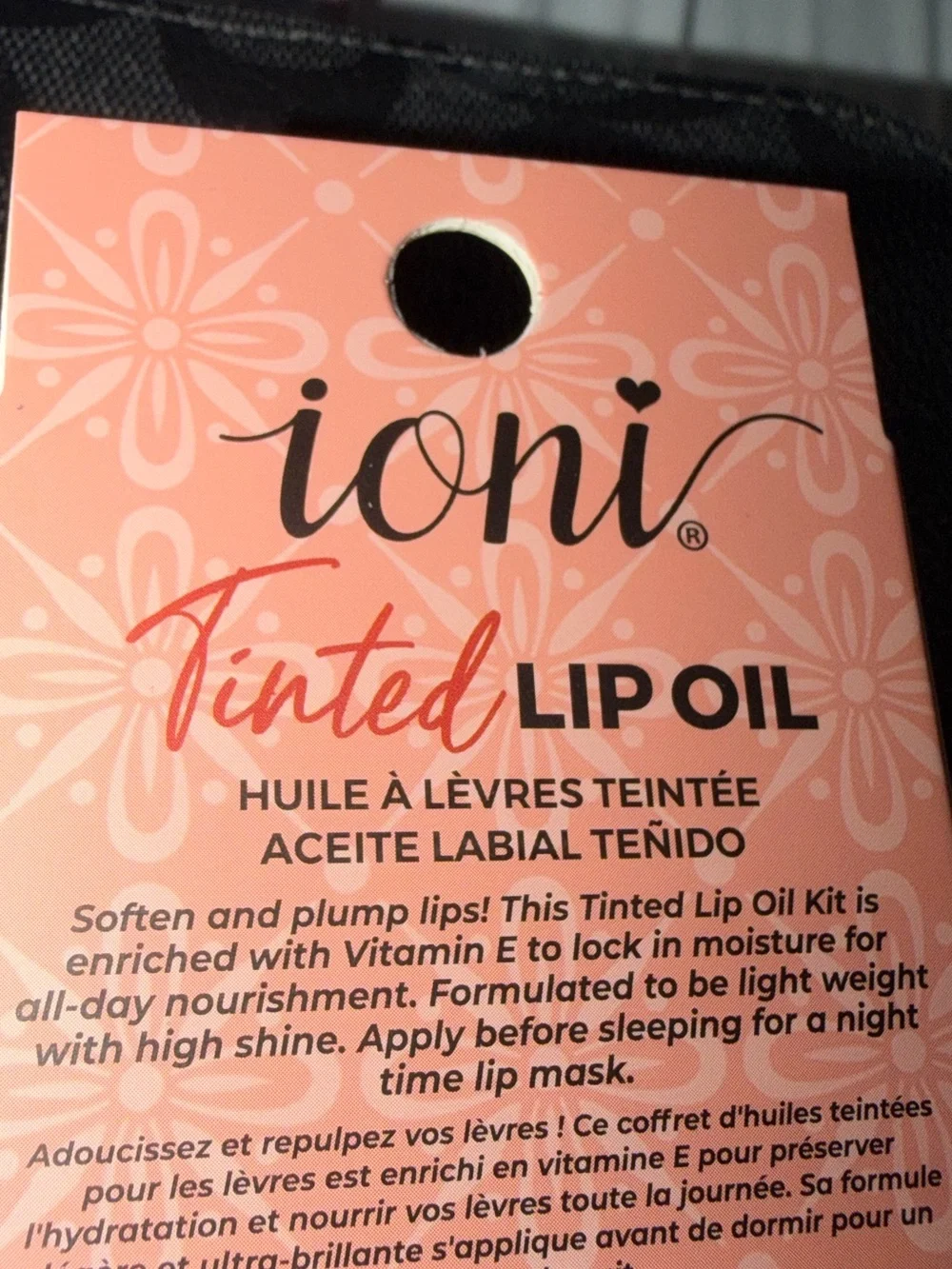 Viral Tinted Lip plumping Oil with vitamins - Sweet Honey (Peach-Coral)